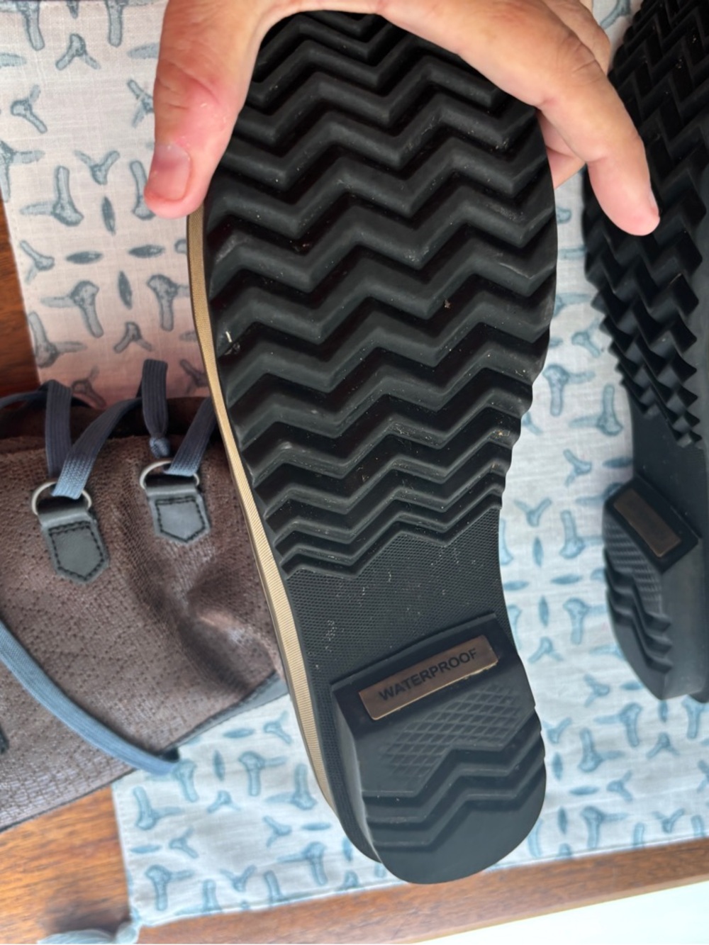 Sorel Brown and Tan Lace-Up Winter Boots 8 - Picture 6 of 9